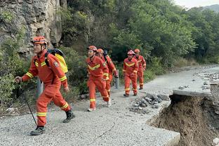 无力回天！浓眉18中11空砍全队最高31分14板